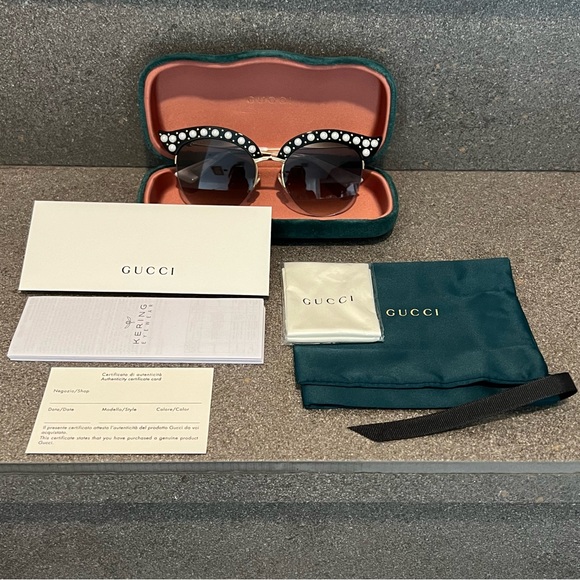 ⚡️GUCCI Pearl/ Gold Studded Cat Eye Sunglasses in Black-Gray, GG0212S, BRAND NEW - Picture 14 of 17